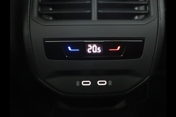 CUPRA Leon 1.4 eHybrid | 245pk | Stoel & stuurverwarming | Carplay | Memory | Sfeerverlichting | Parkeerhulp | Navigatie | Keyless | Full LED | Sportstoelen | Magnetic Tech Matt | PHEV | Plug In