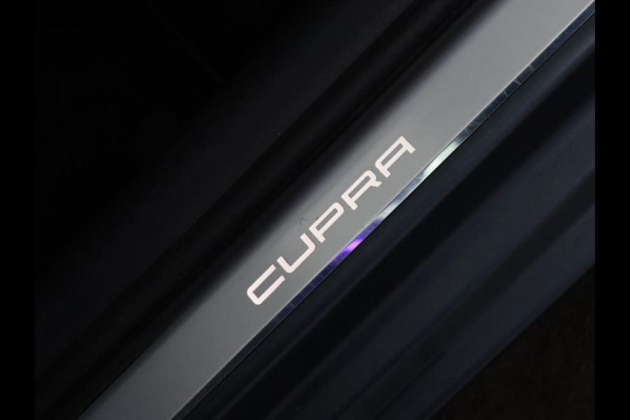 CUPRA Leon 1.4 eHybrid | 245pk | Stoel & stuurverwarming | Carplay | Memory | Sfeerverlichting | Parkeerhulp | Navigatie | Keyless | Full LED | Sportstoelen | Magnetic Tech Matt | PHEV | Plug In