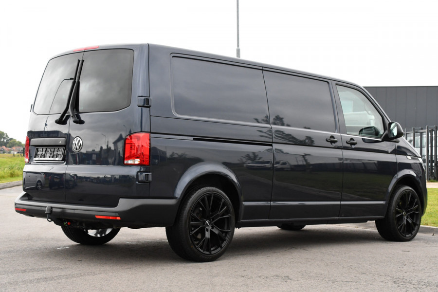 Volkswagen Transporter 2.0 TDI L2H1 PB Edition Cruise, Carplay, LED, 204pk, Automaat, Sensoren, Trekhaak, Multimedia, Stoelverwarming, Uniek!