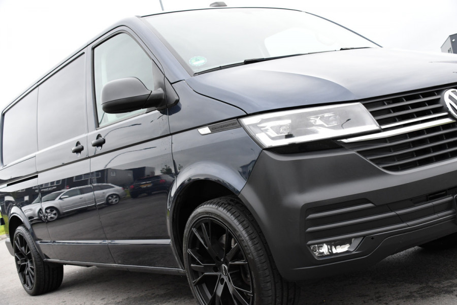Volkswagen Transporter 2.0 TDI L2H1 PB Edition Cruise, Carplay, LED, 204pk, Automaat, Sensoren, Trekhaak, Multimedia, Stoelverwarming, Uniek!