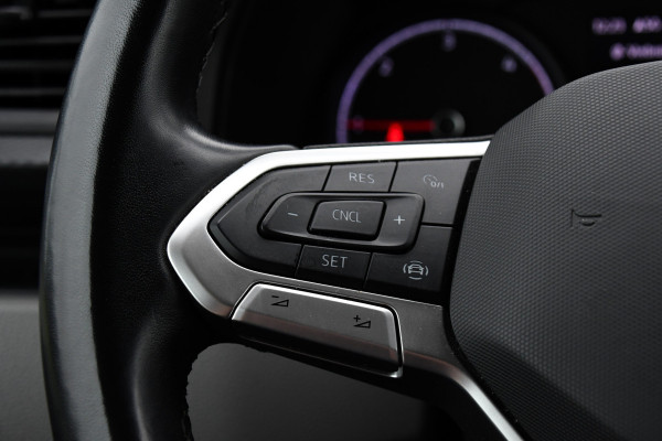 Volkswagen Transporter 2.0 TDI L2H1 PB Edition Cruise, Carplay, LED, 204pk, Automaat, Sensoren, Trekhaak, Multimedia, Stoelverwarming, Uniek!