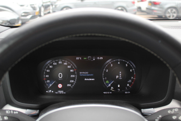 Volvo V60 2.0 B3 R-Design / Trekhaak / Camera / Leder / 19'' / Navigatie / Dodehoek / DAB / Stuur+Stoelverwarming / ACC