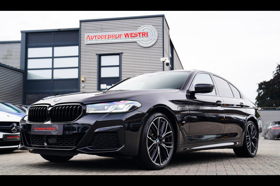 BMW 5 Serie 545e xDrive Business Edition Plus | Massage | Bowers & Wilkins | Schuifdak | LASER LED | BMW Driving Assisted | HuD |