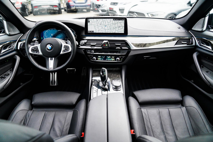 BMW 5 Serie 545e xDrive Business Edition Plus | Massage | Bowers & Wilkins | Schuifdak | LASER LED | BMW Driving Assisted | HuD |