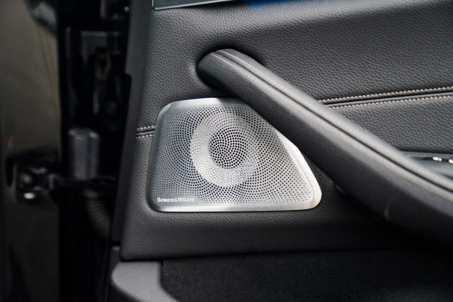 BMW 5 Serie 545e xDrive Business Edition Plus | Massage | Bowers & Wilkins | Schuifdak | LASER LED | BMW Driving Assisted | HuD |