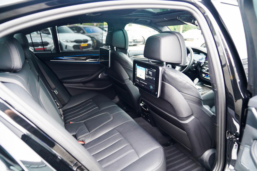 BMW 5 Serie 545e xDrive Business Edition Plus | Massage | Bowers & Wilkins | Schuifdak | LASER LED | BMW Driving Assisted | HuD |
