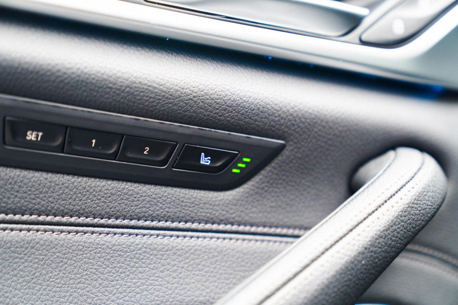 BMW 5 Serie 545e xDrive Business Edition Plus | Massage | Bowers & Wilkins | Schuifdak | LASER LED | BMW Driving Assisted | HuD |