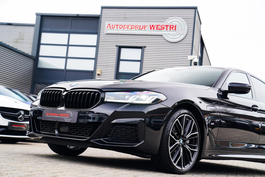 BMW 5 Serie 545e xDrive Business Edition Plus | Massage | Bowers & Wilkins | Schuifdak | LASER LED | BMW Driving Assisted | HuD |