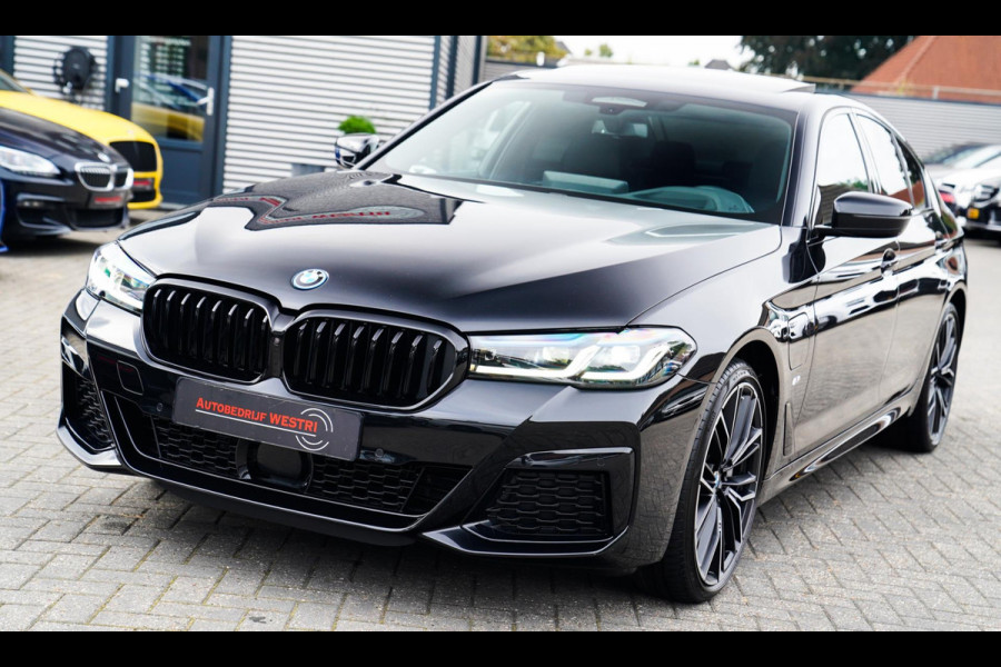 BMW 5 Serie 545e xDrive Business Edition Plus | Massage | Bowers & Wilkins | Schuifdak | LASER LED | BMW Driving Assisted | HuD |
