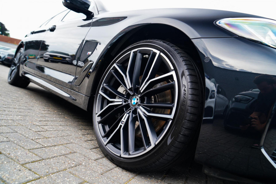 BMW 5 Serie 545e xDrive Business Edition Plus | Massage | Bowers & Wilkins | Schuifdak | LASER LED | BMW Driving Assisted | HuD |