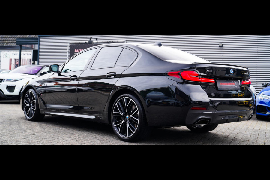 BMW 5 Serie 545e xDrive Business Edition Plus | Massage | Bowers & Wilkins | Schuifdak | LASER LED | BMW Driving Assisted | HuD |