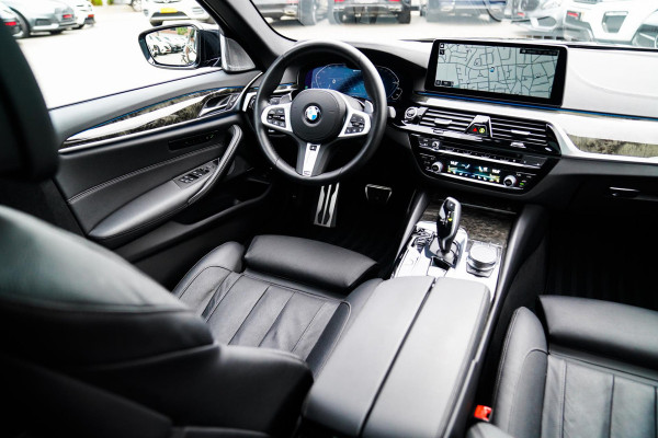 BMW 5 Serie 545e xDrive Business Edition Plus | Massage | Bowers & Wilkins | Schuifdak | LASER LED | BMW Driving Assisted | HuD |