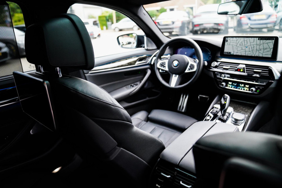 BMW 5 Serie 545e xDrive Business Edition Plus | Massage | Bowers & Wilkins | Schuifdak | LASER LED | BMW Driving Assisted | HuD |