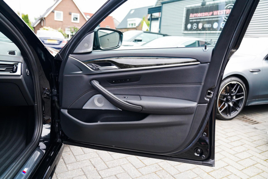 BMW 5 Serie 545e xDrive Business Edition Plus | Massage | Bowers & Wilkins | Schuifdak | LASER LED | BMW Driving Assisted | HuD |