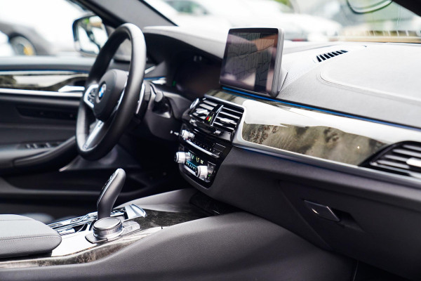 BMW 5 Serie 545e xDrive Business Edition Plus | Massage | Bowers & Wilkins | Schuifdak | LASER LED | BMW Driving Assisted | HuD |