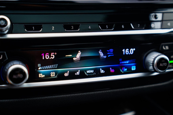 BMW 5 Serie 545e xDrive Business Edition Plus | Massage | Bowers & Wilkins | Schuifdak | LASER LED | BMW Driving Assisted | HuD |