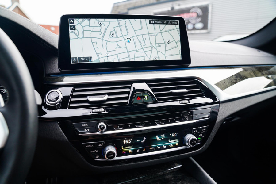 BMW 5 Serie 545e xDrive Business Edition Plus | Massage | Bowers & Wilkins | Schuifdak | LASER LED | BMW Driving Assisted | HuD |