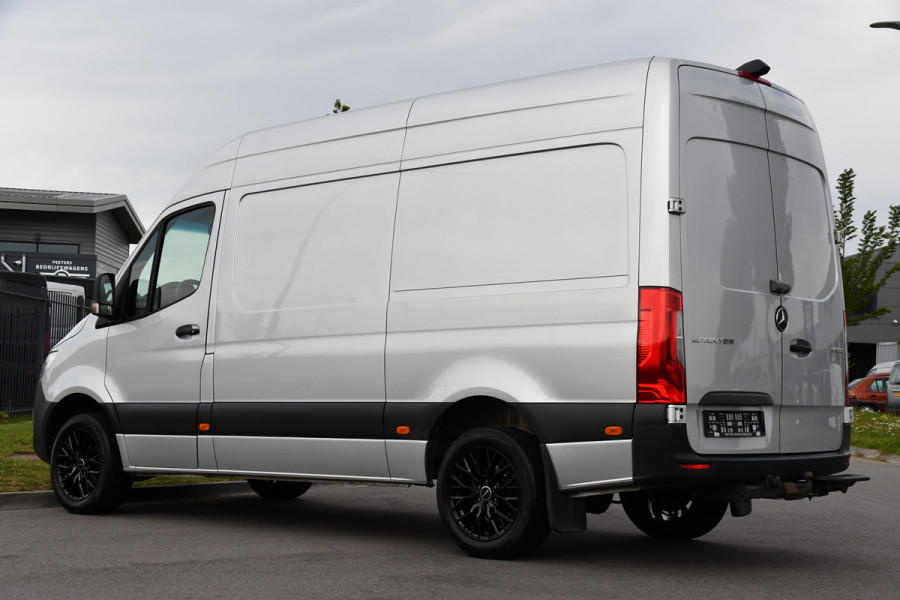 Mercedes-Benz Sprinter 319 V6 3.0 CDI L2H2 Camera, Cruise, 10,5'' Mbux, Automaat, Carplay, Multimedia, Trekhaak, Uniek!