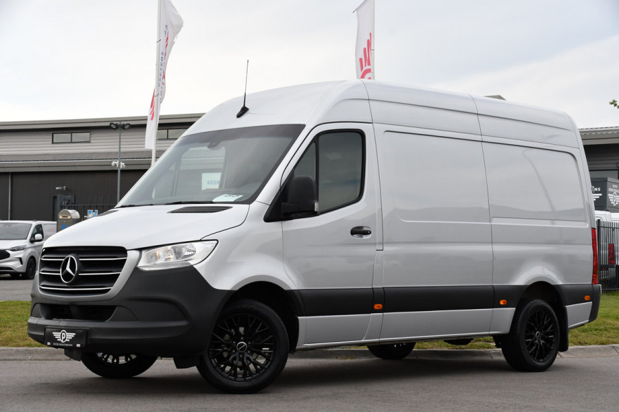 Mercedes-Benz Sprinter 319 V6 3.0 CDI L2H2 Camera, Cruise, 10,5'' Mbux, Automaat, Carplay, Multimedia, Trekhaak, Uniek!