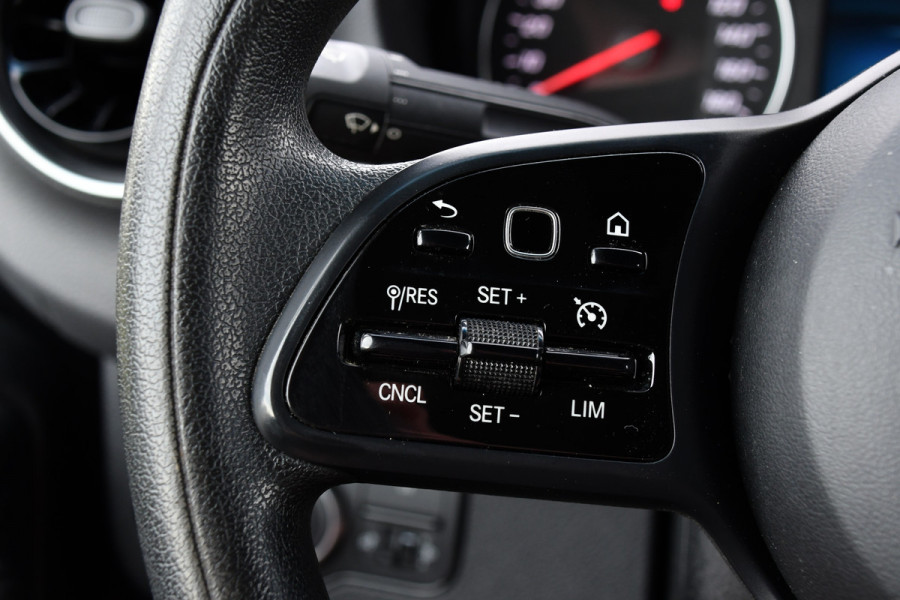 Mercedes-Benz Sprinter 319 V6 3.0 CDI L2H2 Camera, Cruise, 10,5'' Mbux, Automaat, Carplay, Multimedia, Trekhaak, Uniek!