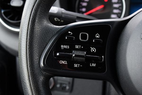 Mercedes-Benz Sprinter 319 V6 3.0 CDI L2H2 Camera, Cruise, 10,5'' Mbux, Automaat, Carplay, Multimedia, Trekhaak, Uniek!
