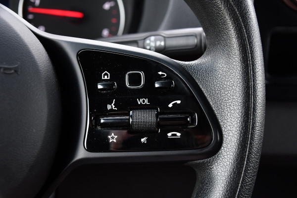 Mercedes-Benz Sprinter 319 V6 3.0 CDI L2H2 Camera, Cruise, 10,5'' Mbux, Automaat, Carplay, Multimedia, Trekhaak, Uniek!