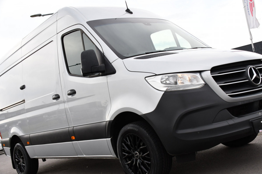 Mercedes-Benz Sprinter 319 V6 3.0 CDI L2H2 Camera, Cruise, 10,5'' Mbux, Automaat, Carplay, Multimedia, Trekhaak, Uniek!