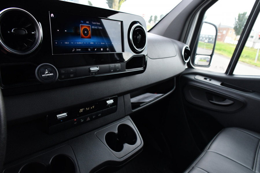 Mercedes-Benz Sprinter 319 V6 3.0 CDI L2H2 Camera, Cruise, 10,5'' Mbux, Automaat, Carplay, Multimedia, Trekhaak, Uniek!