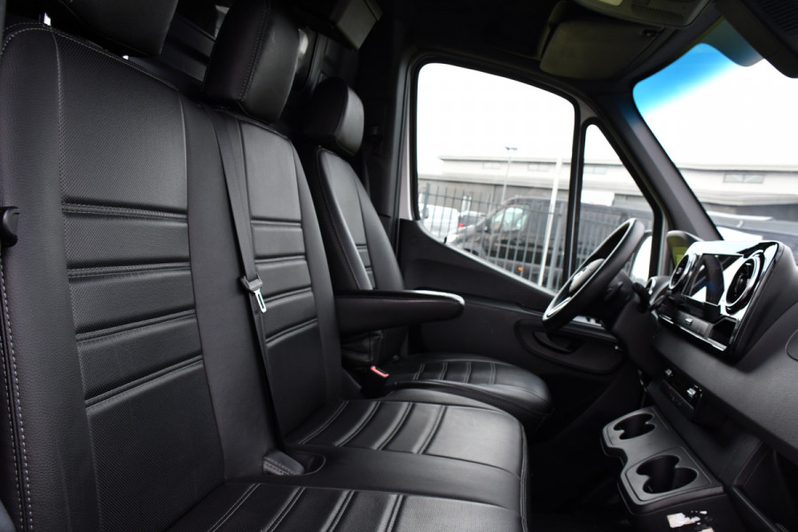 Mercedes-Benz Sprinter 319 V6 3.0 CDI L2H2 Camera, Cruise, 10,5'' Mbux, Automaat, Carplay, Multimedia, Trekhaak, Uniek!