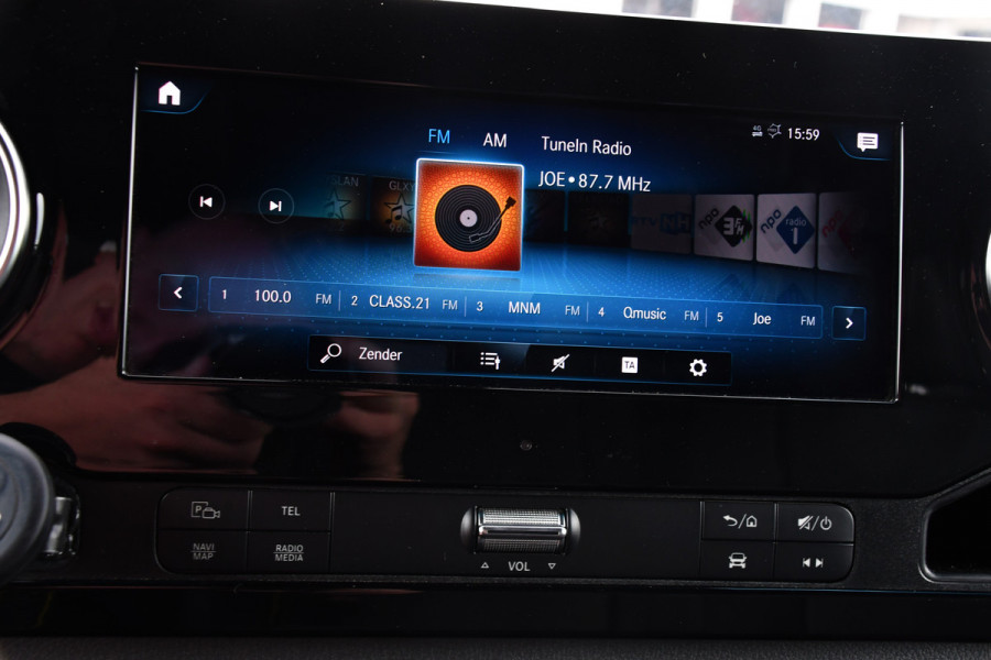Mercedes-Benz Sprinter 319 V6 3.0 CDI L2H2 Camera, Cruise, 10,5'' Mbux, Automaat, Carplay, Multimedia, Trekhaak, Uniek!