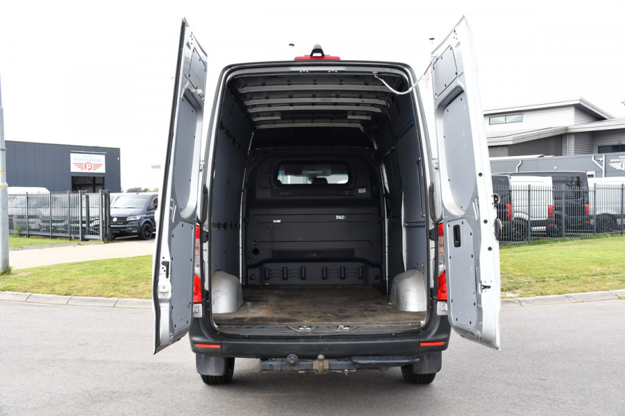 Mercedes-Benz Sprinter 319 V6 3.0 CDI L2H2 Camera, Cruise, 10,5'' Mbux, Automaat, Carplay, Multimedia, Trekhaak, Uniek!