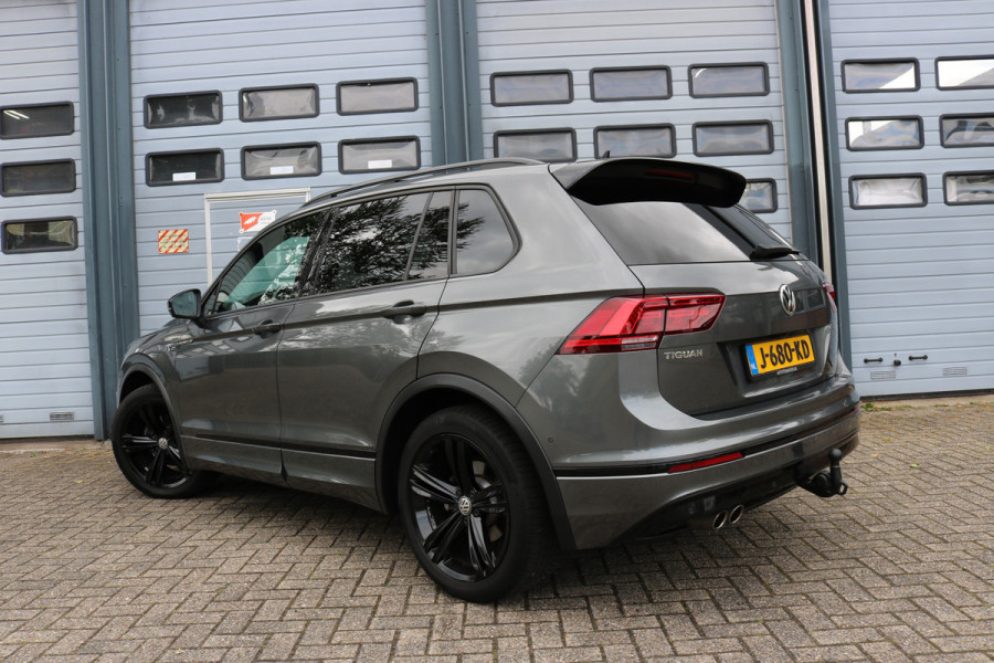Volkswagen Tiguan 1.5 TSI ACT Highl Business R Black style Xenon Led Navi Camera T-haak Bj:2020