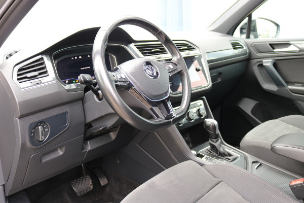 Volkswagen Tiguan 1.5 TSI ACT Highl Business R Black style Xenon Led Navi Camera T-haak Bj:2020