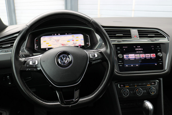 Volkswagen Tiguan 1.5 TSI ACT Highl Business R Black style Xenon Led Navi Camera T-haak Bj:2020