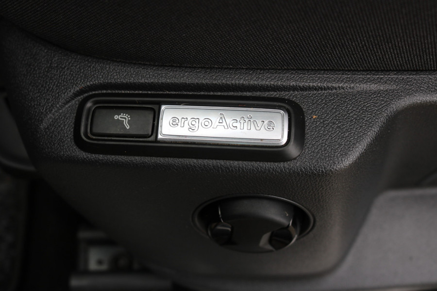 Volkswagen Tiguan 1.5 TSI ACT Highl Business R Black style Xenon Led Navi Camera T-haak Bj:2020