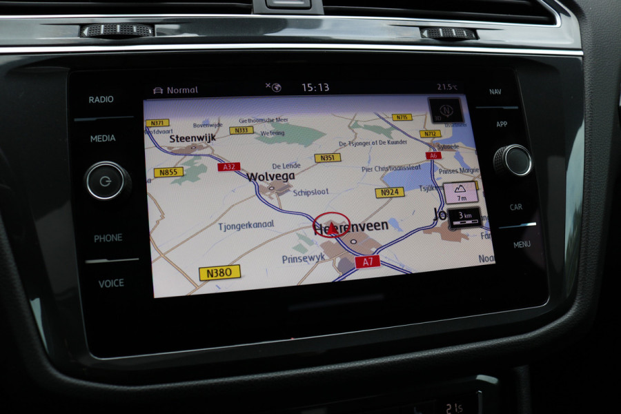 Volkswagen Tiguan 1.5 TSI ACT Highl Business R Black style Xenon Led Navi Camera T-haak Bj:2020