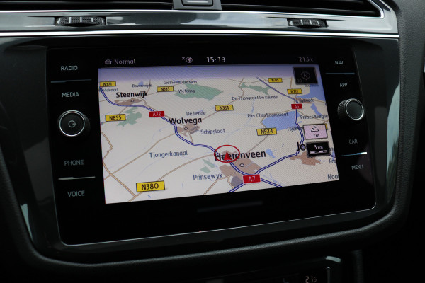Volkswagen Tiguan 1.5 TSI ACT Highl Business R Black style Xenon Led Navi Camera T-haak Bj:2020