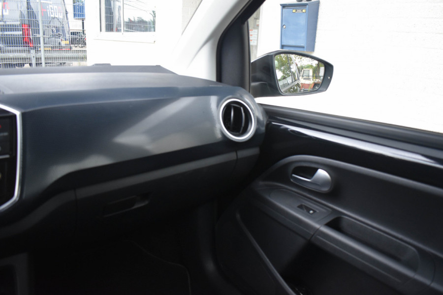 Volkswagen up! 1.0 BMT move up! | 5-DRS | Airco | DAB | NL Auto | Bluetooth