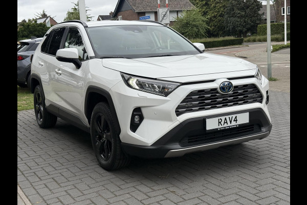 Toyota RAV4 Hybrid 220 Dynamic Plus | 18inch, Groot scherm, Dodehoekherkenning, Parkeersensoren, Stoelverwarming, Nieuwe multimedia