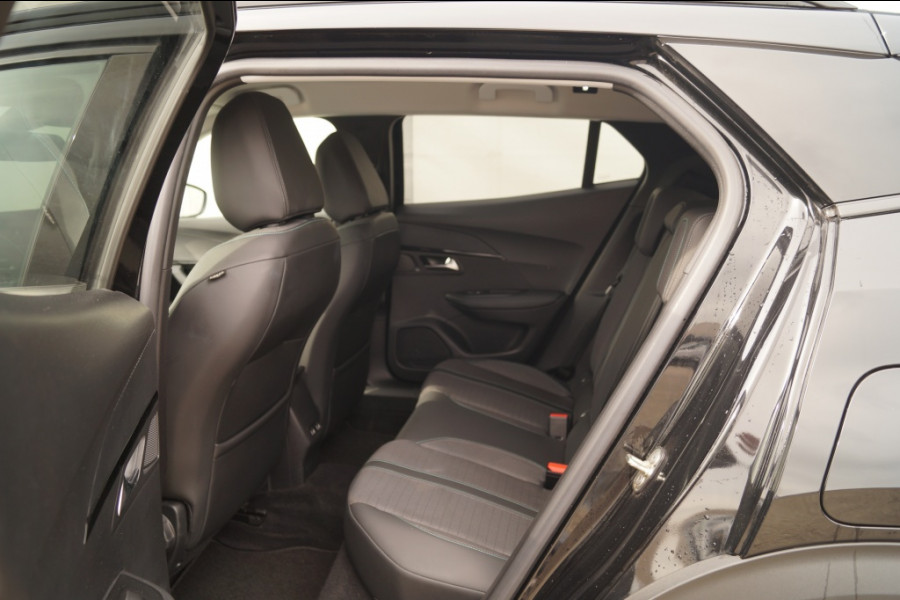Peugeot e-2008 EV Allure Pack 50kWh -ECC-PDC-CAM-DAB-