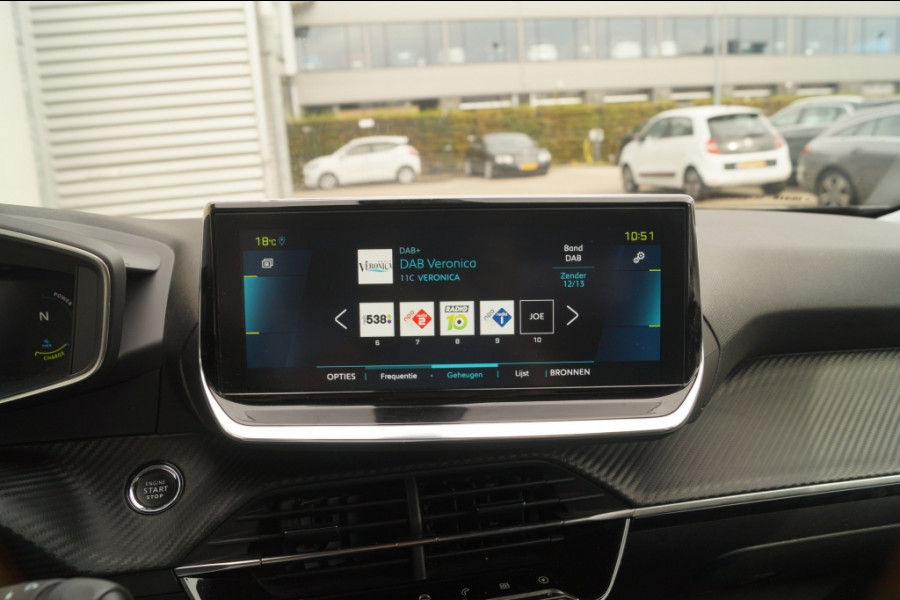 Peugeot e-2008 EV Allure Pack 50kWh -ECC-PDC-CAM-DAB-