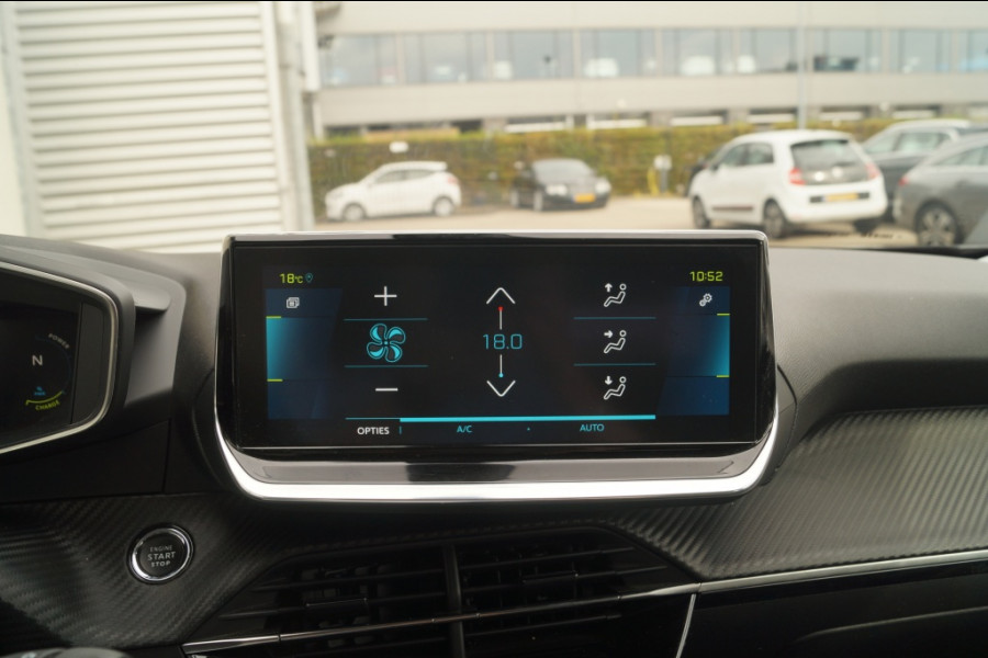 Peugeot e-2008 EV Allure Pack 50kWh -ECC-PDC-CAM-DAB-