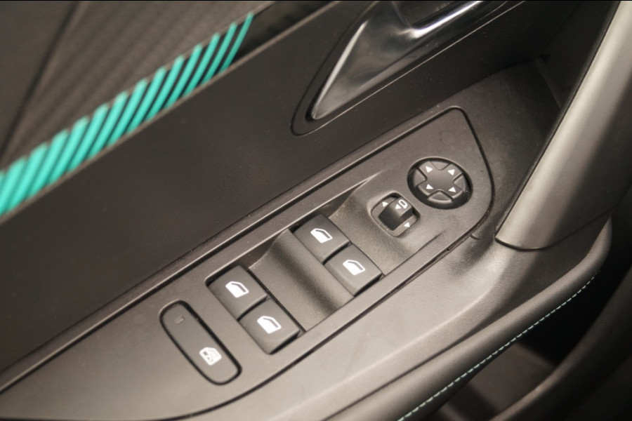 Peugeot e-2008 EV Allure Pack 50kWh -ECC-PDC-CAM-DAB-