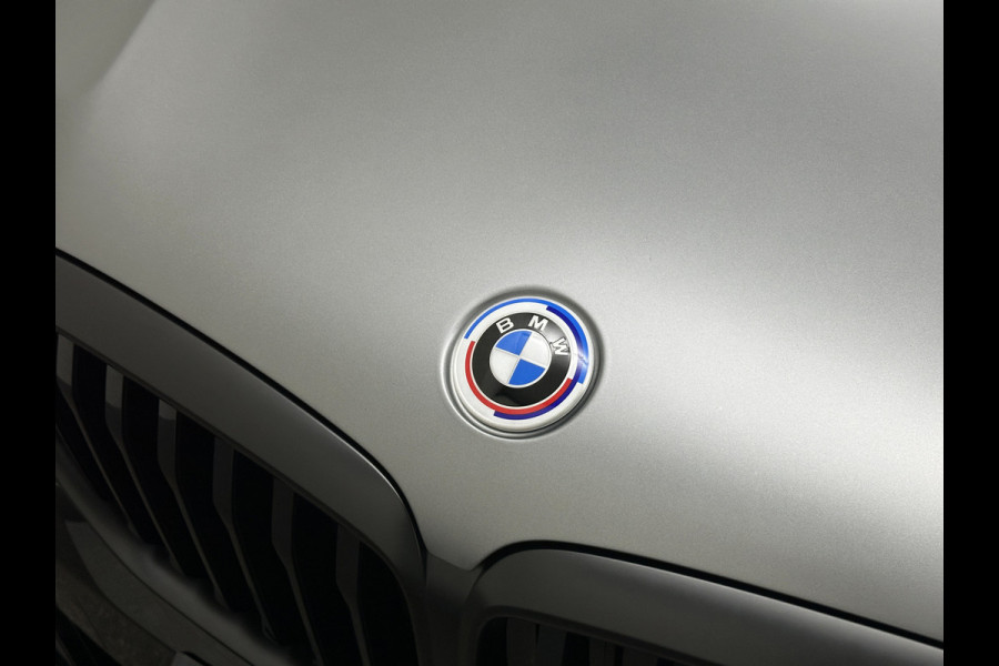 BMW X5 50e | M-Sport Pro | Performancepakket | Frozen Grey | Carbon Pakket | Indiv. Leder | 78500.= ex BTW | 12-2023 | Comfortstoelen met Ventilatie  | Isolatieglas | Keyless-Entry | Memory | M-Gordels | Stuurverwarming | Stoelverwarming V+A | Zonwering | Beker Koeling & Verwarming | Panorama | Standkachel | Carplay |
