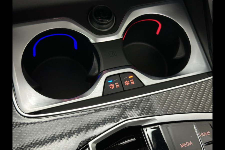 BMW X5 50e | M-Sport Pro | Performancepakket | Frozen Grey | Carbon Pakket | Indiv. Leder | 78500.= ex BTW | 12-2023 | Comfortstoelen met Ventilatie  | Isolatieglas | Keyless-Entry | Memory | M-Gordels | Stuurverwarming | Stoelverwarming V+A | Zonwering | Beker Koeling & Verwarming | Panorama | Standkachel | Carplay |