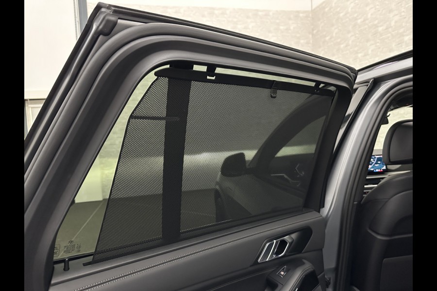 BMW X5 50e | M-Sport Pro | Performancepakket | Frozen Grey | Carbon Pakket | Indiv. Leder | 78500.= ex BTW | 12-2023 | Comfortstoelen met Ventilatie  | Isolatieglas | Keyless-Entry | Memory | M-Gordels | Stuurverwarming | Stoelverwarming V+A | Zonwering | Beker Koeling & Verwarming | Panorama | Standkachel | Carplay |