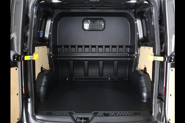 Ford Transit Custom 300 2.0 TDCI L1H1 Limited DC (ex.BTW) Dubbele Cabine | Navigatie | Stoelverwarming | Parkeerhulpcamera | Trekhaak |