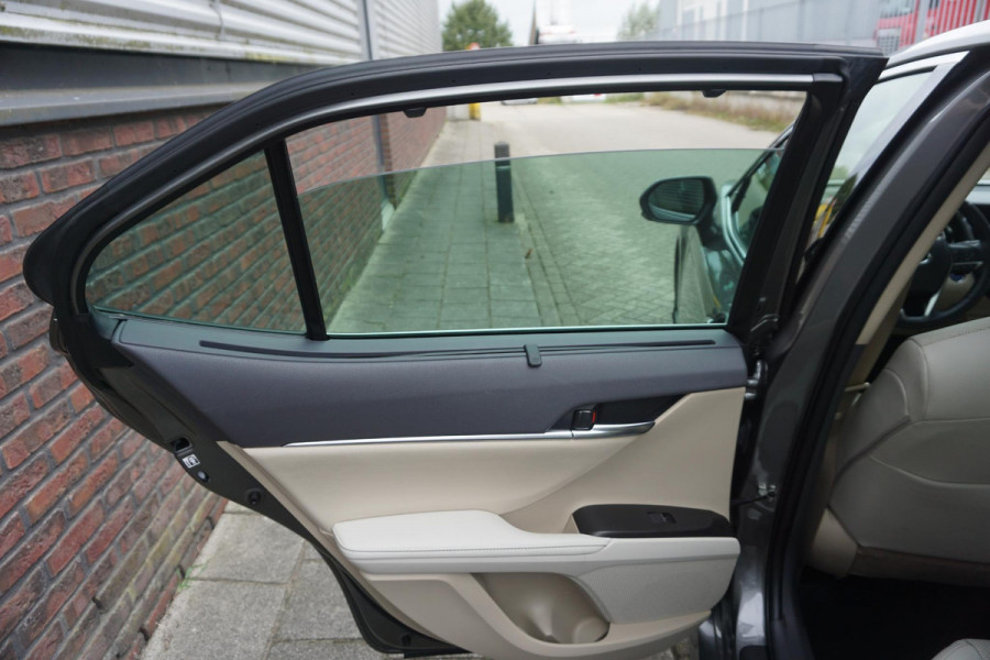 Toyota Camry 2.5 Hybrid Premium|100% Dealeronderhouden|1e Eig.| Geen import.