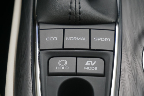 Toyota Camry 2.5 Hybrid Premium|100% Dealeronderhouden|1e Eig.| Geen import.