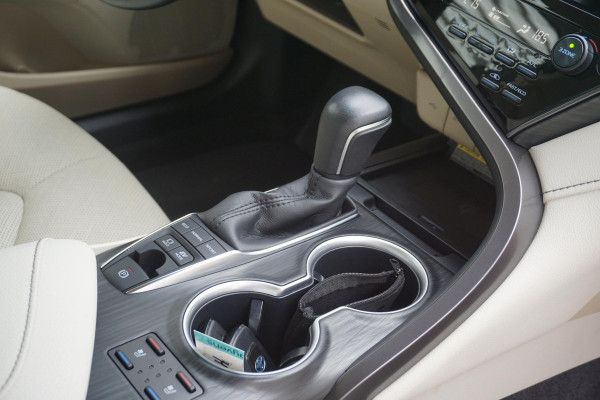 Toyota Camry 2.5 Hybrid Premium|100% Dealeronderhouden|1e Eig.| Geen import.